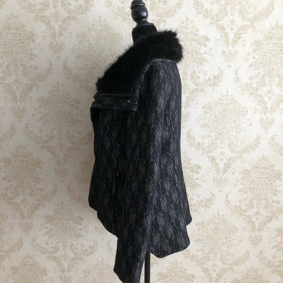 Bebe asymmetric lace pattern coat - Picture 4 of 12